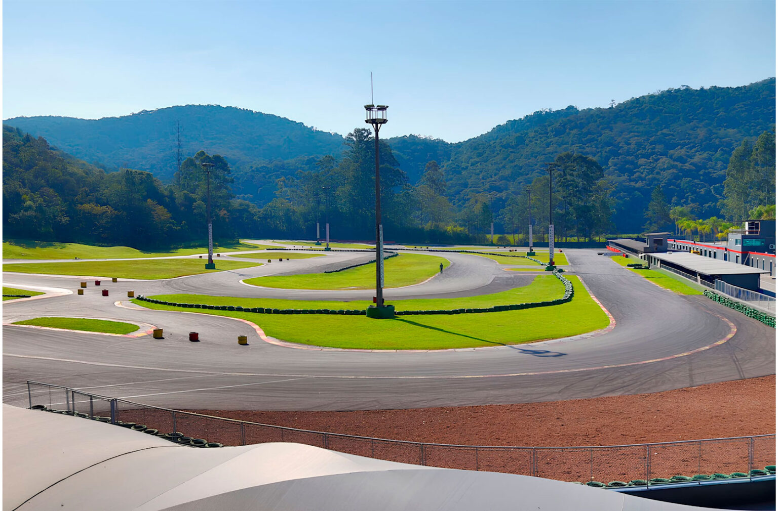 pista-de-kart-aldeia-da-serra-sp--reta